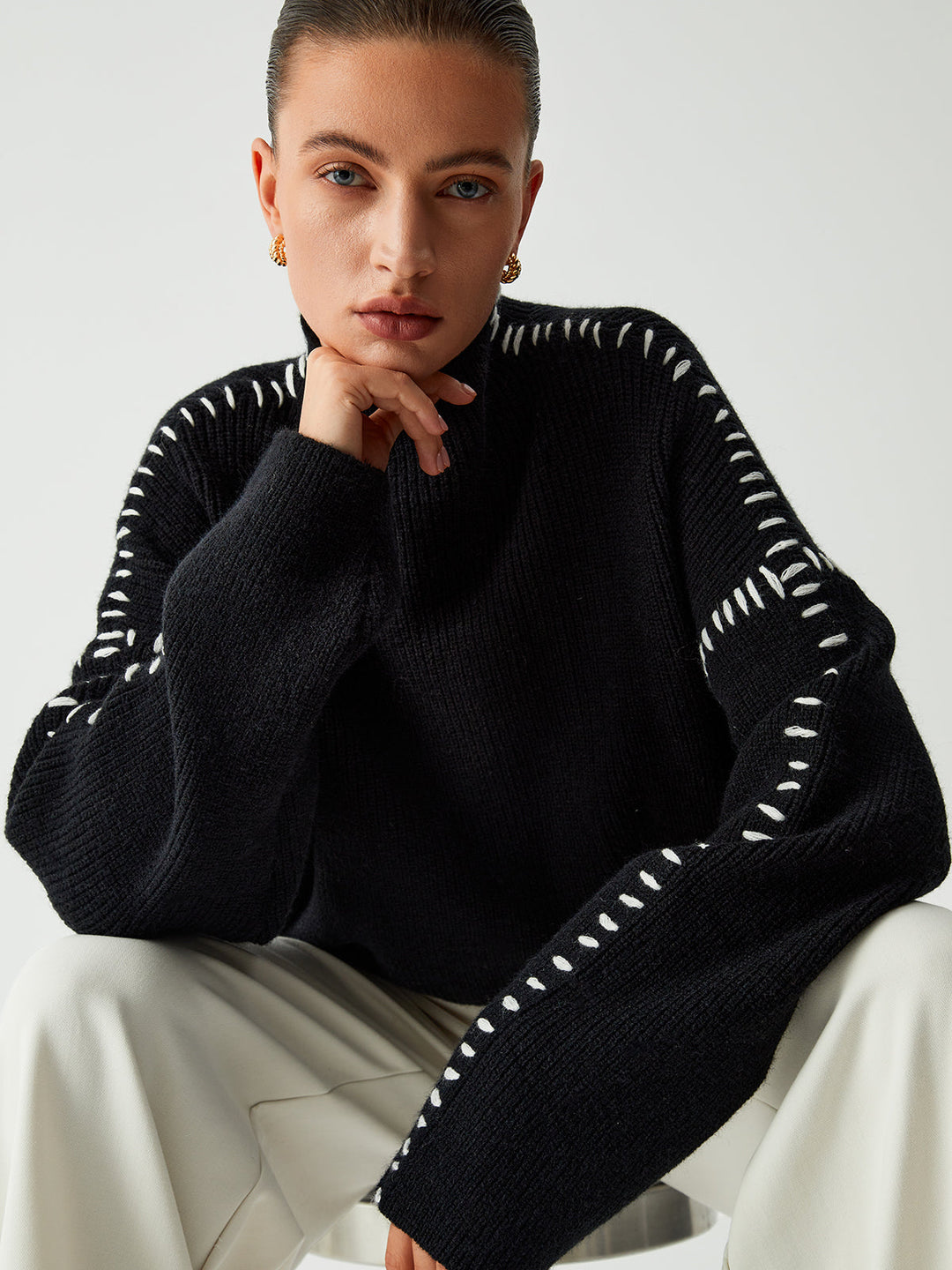 Alma | Suéter de cuello alto oversize con detalles de piqué