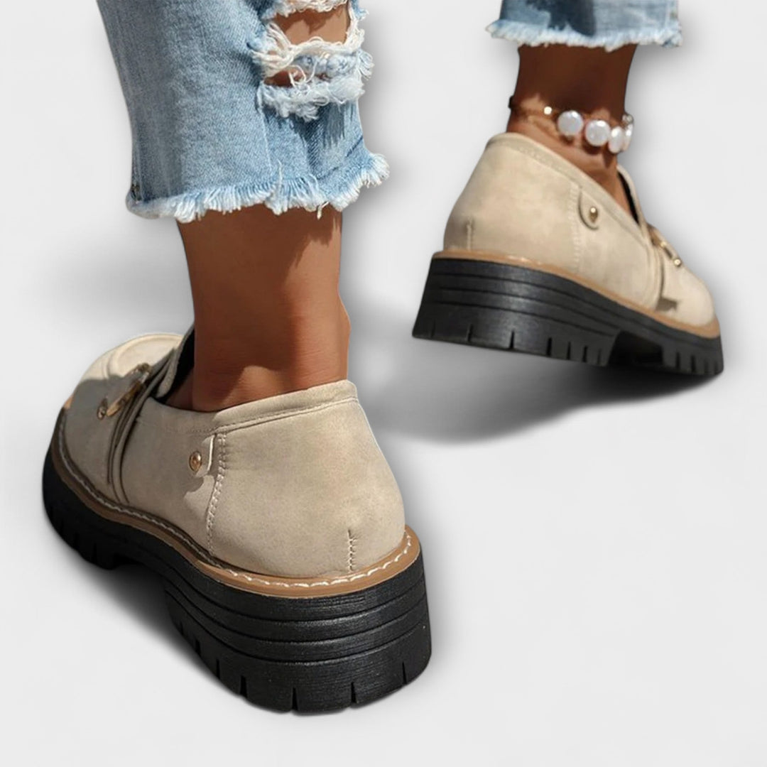 Lora – Zapatilla Legere con Punta Redonda
