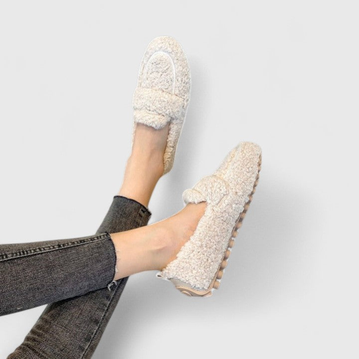 Solenne | Zapatillas Elegantes y Acogedoras
