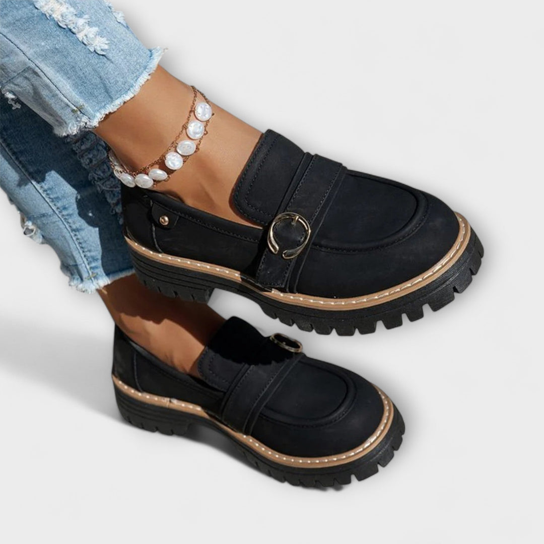 Lora – Zapatilla Legere con Punta Redonda